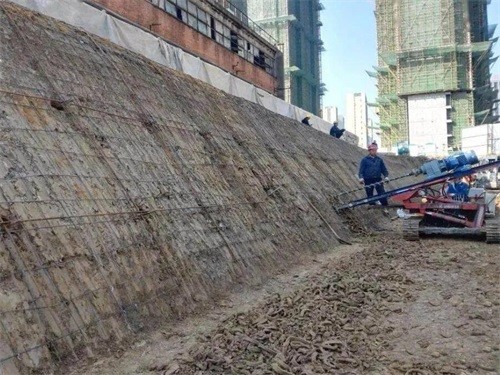 东湖建筑边坡支护