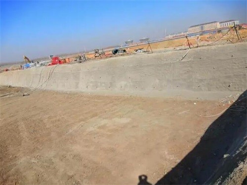 东湖高铁桩基础建设